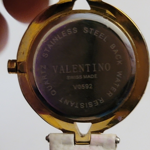 VALENTINO LADIES ROSE WATCH - Picture 3 of 4